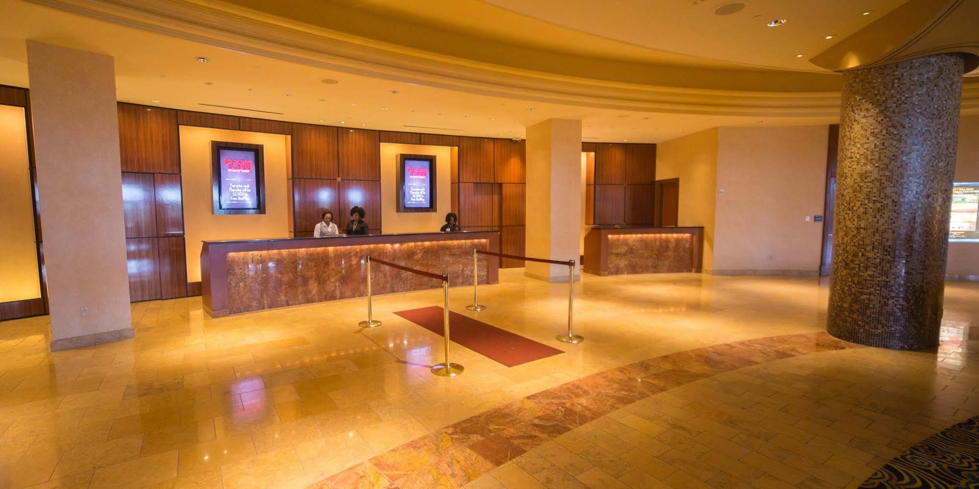 Hollywood Casino St. Louis Hotel Maryland Heights Exterior photo
